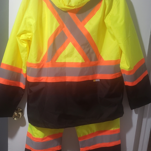 Holmes raint suit.jacket and pants - Picture 2 of 4